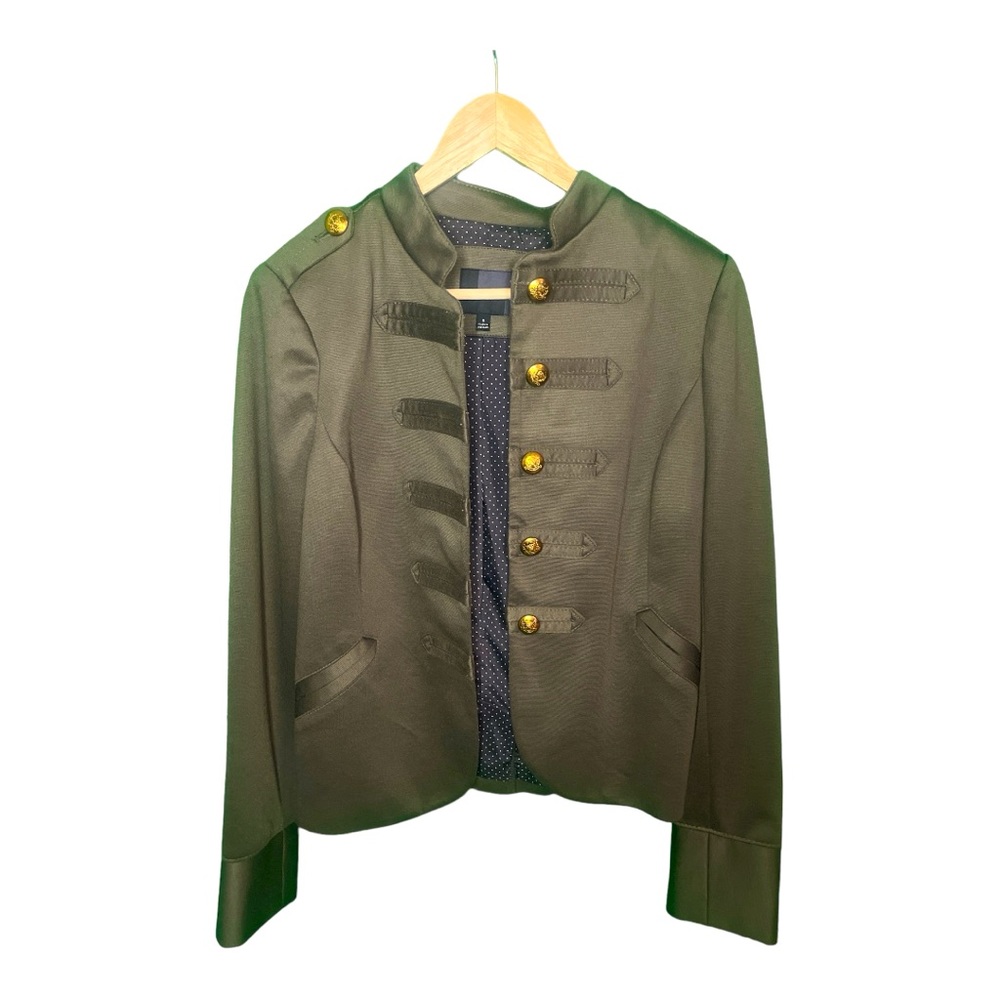The limited size small women’s blazer, gold buckle front